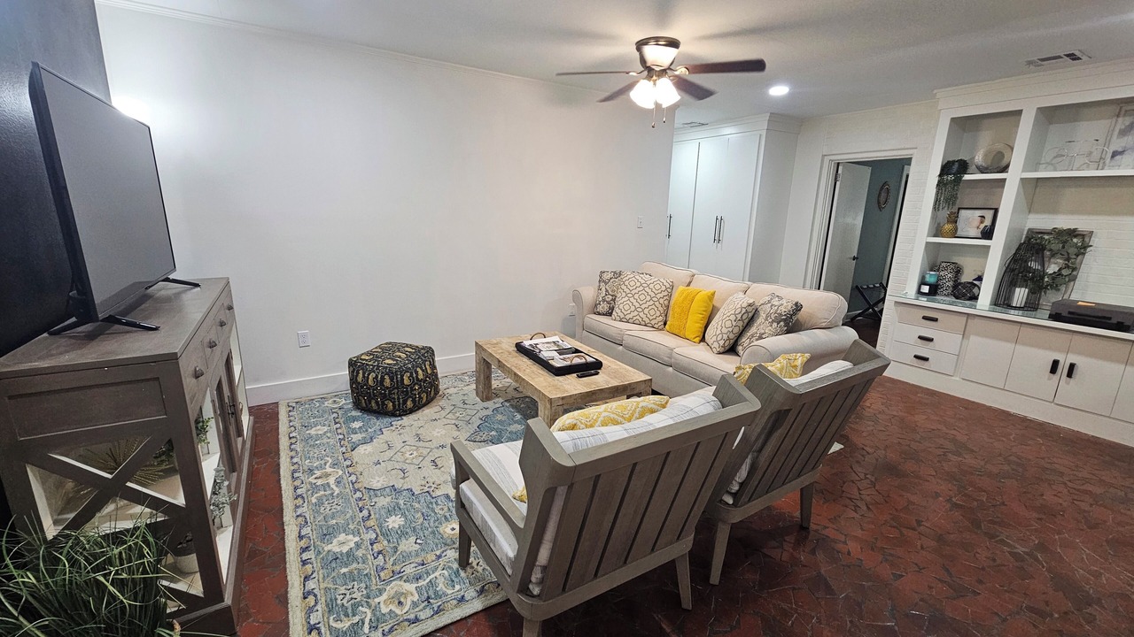 Photo of Livingroom in Mid City South
