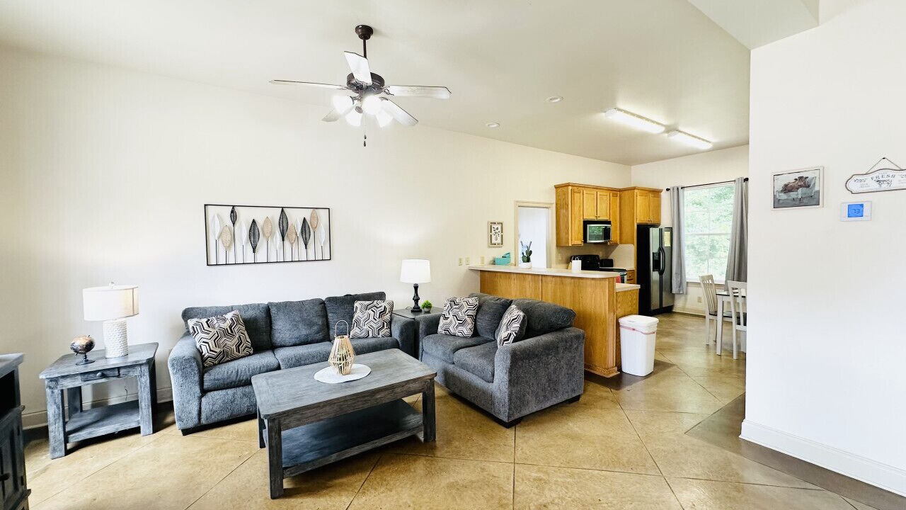 Photo of Livingroom in Pine Grove