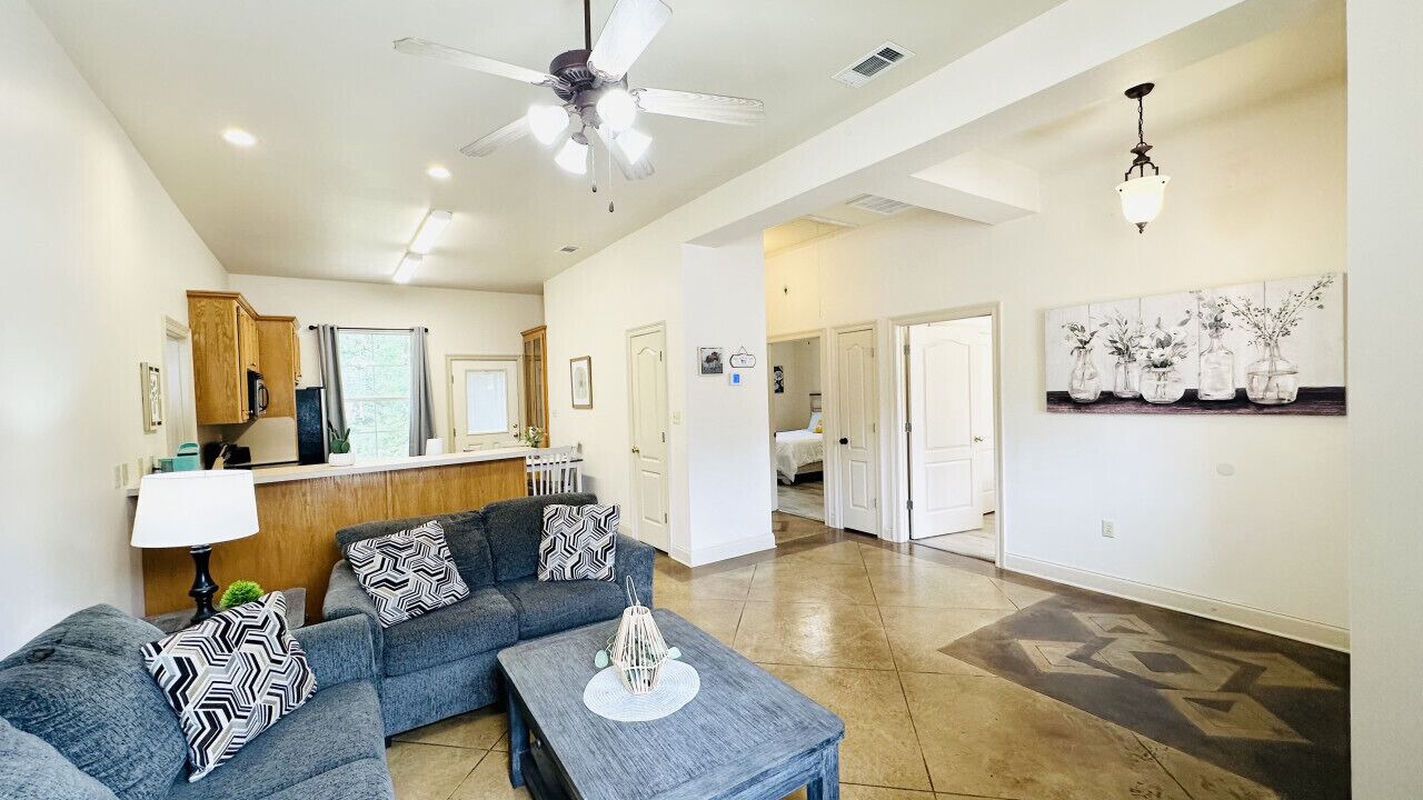 Photo of Livingroom in Pine Grove