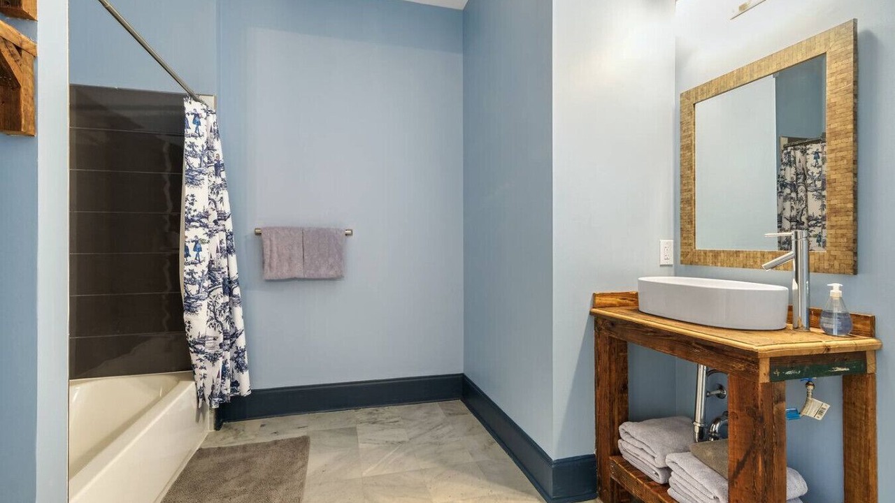 Photo of Bathroom in Faubourg Lafayette