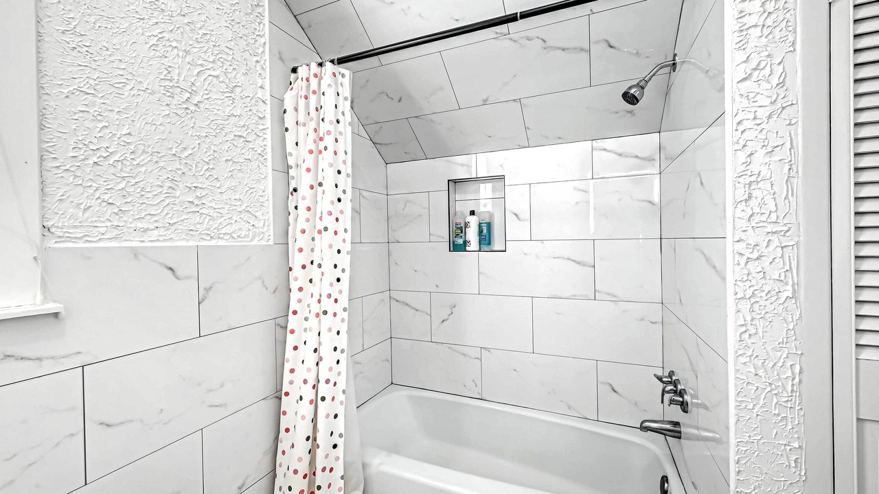 Photo of Bathroom in Neartown