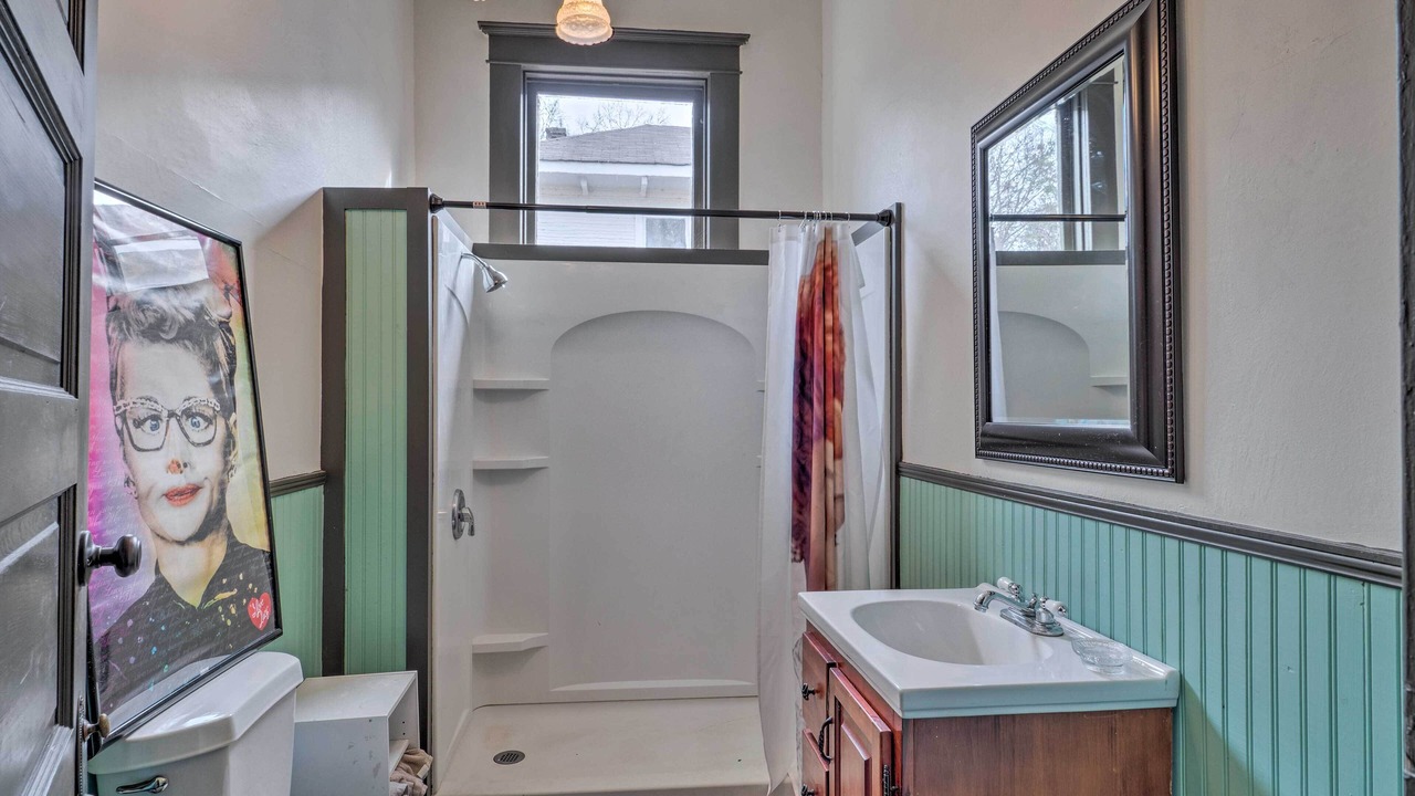 Photo of Bathroom in Highland Historic District