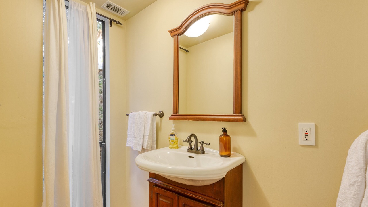Photo of Bathroom in Comanche Trail