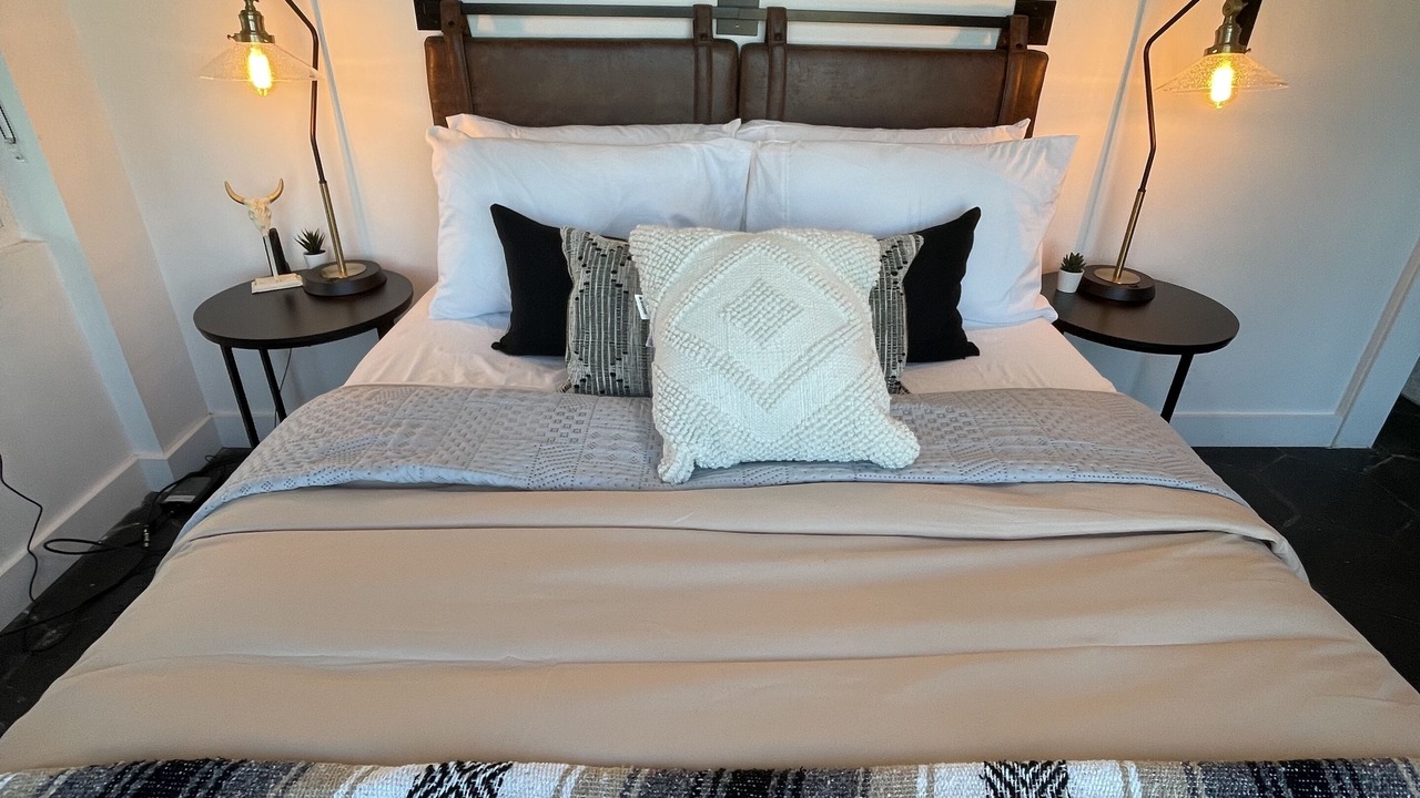 Photo of Bedroom in Point