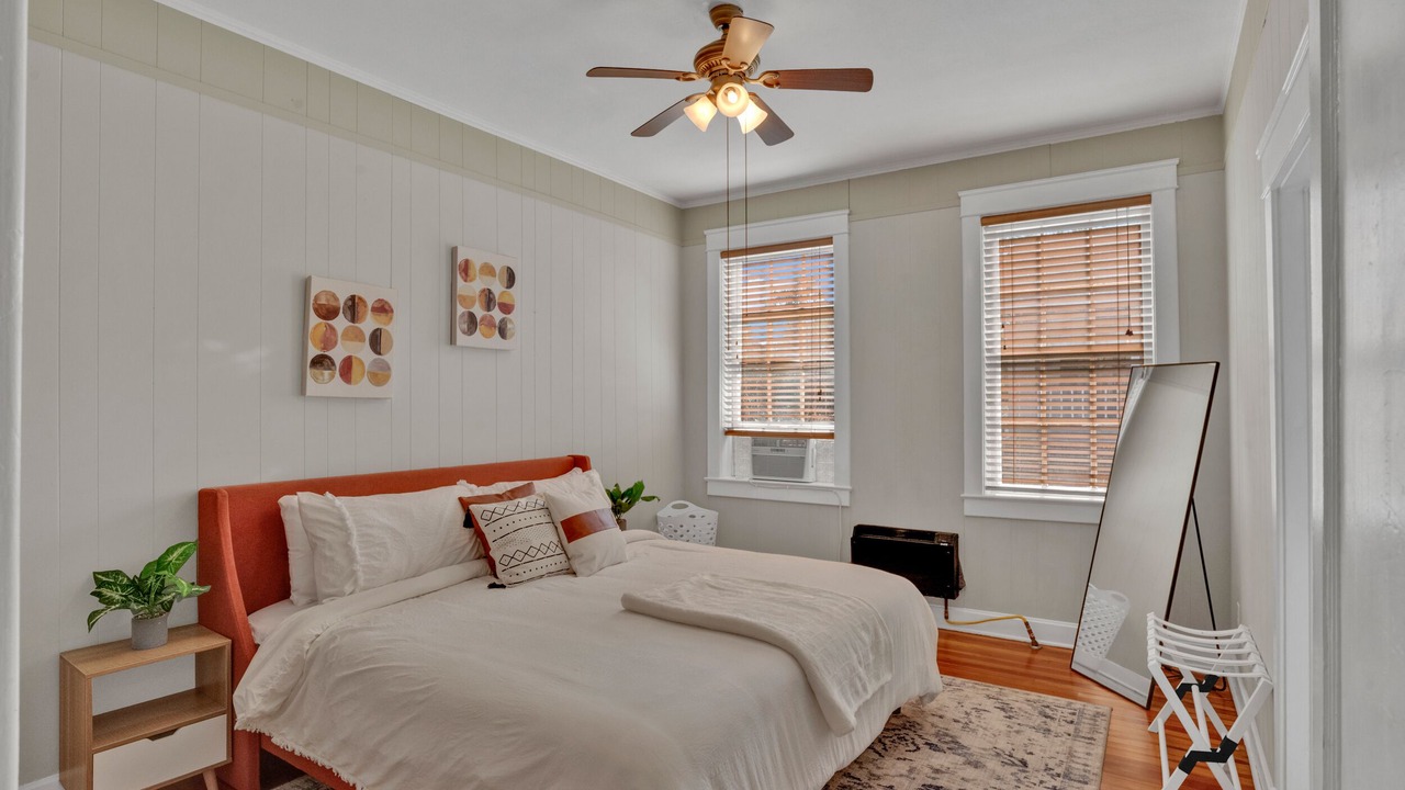 Photo of Bedroom in Highland Historic District