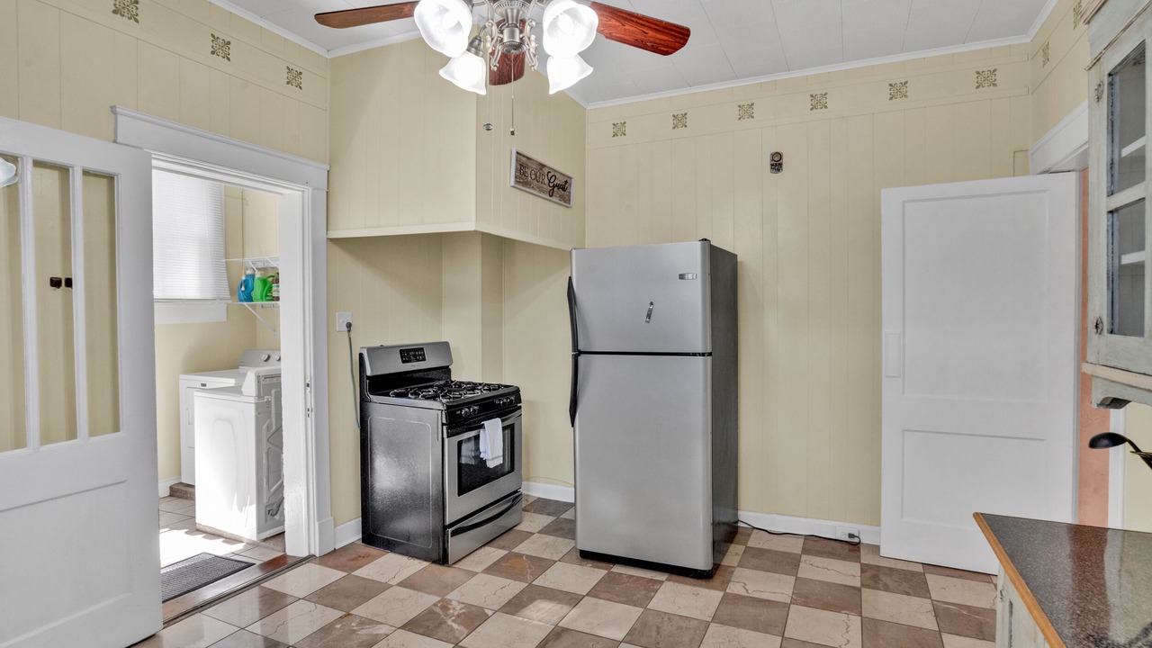 Photo of Kitchen in Highland Historic District