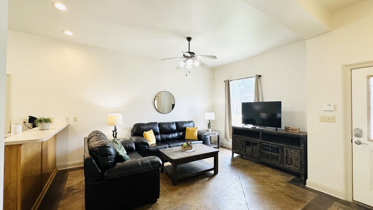 Photo of Livingroom in Pine Grove