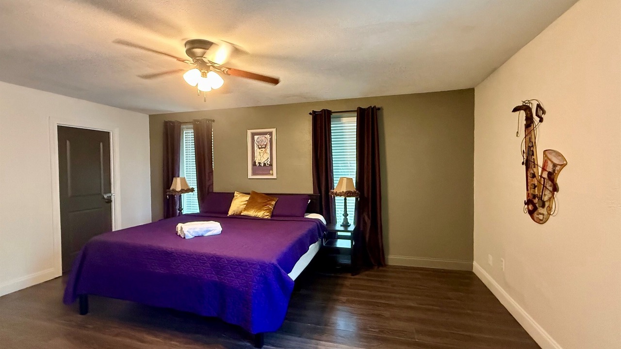 Photo of Bedroom in Old Aurora