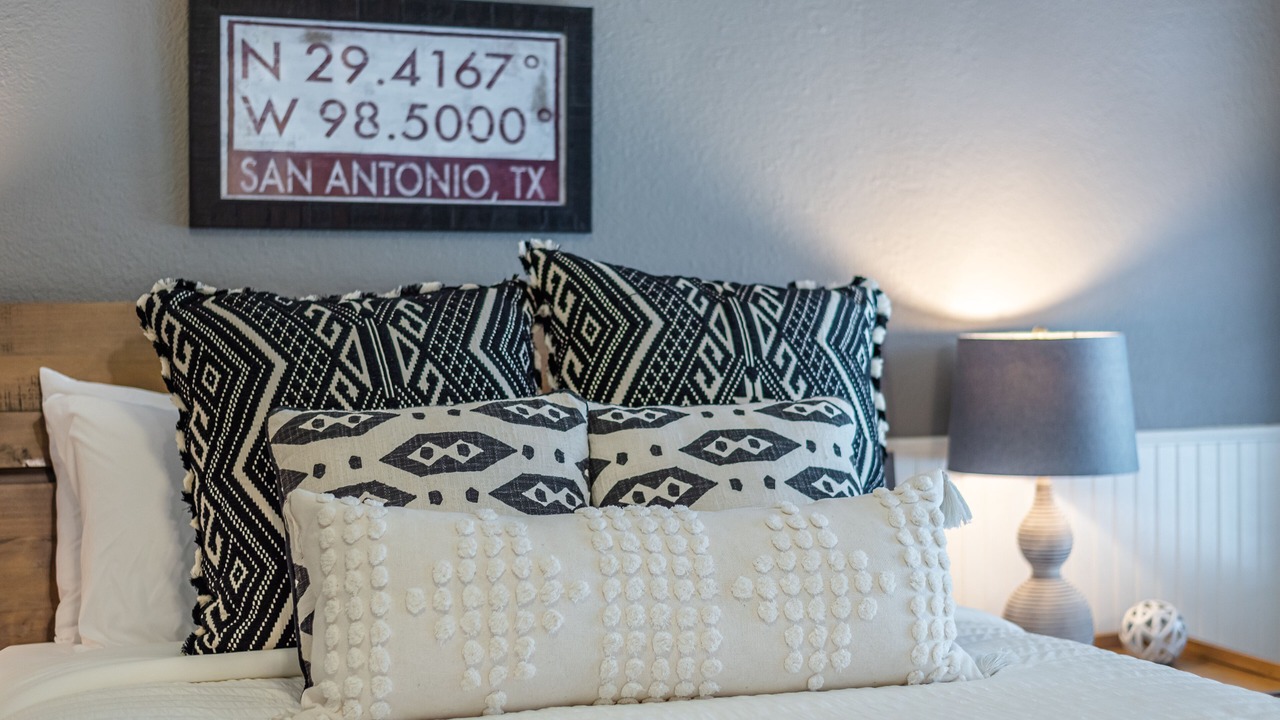 Photo of Bedroom in Mahncke Park