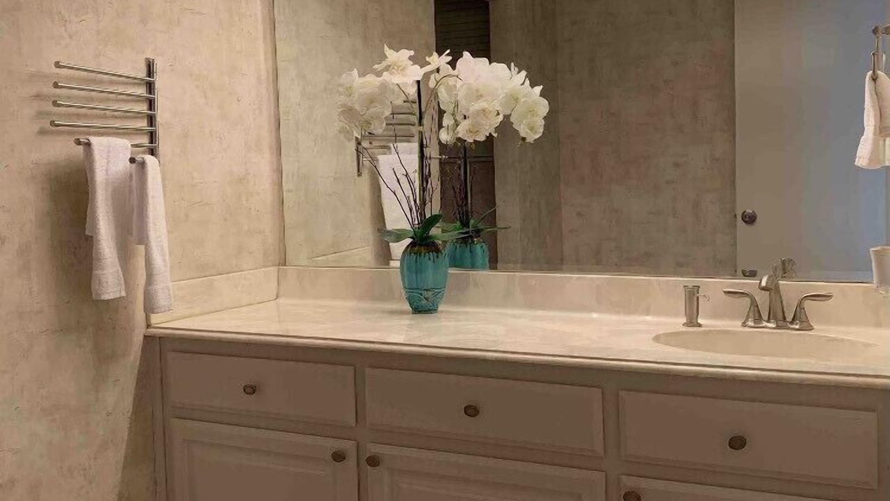 Photo of Bathroom in Nassau Bay