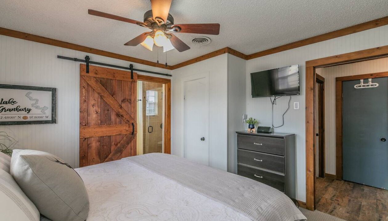 Photo of Bathroom in Granbury