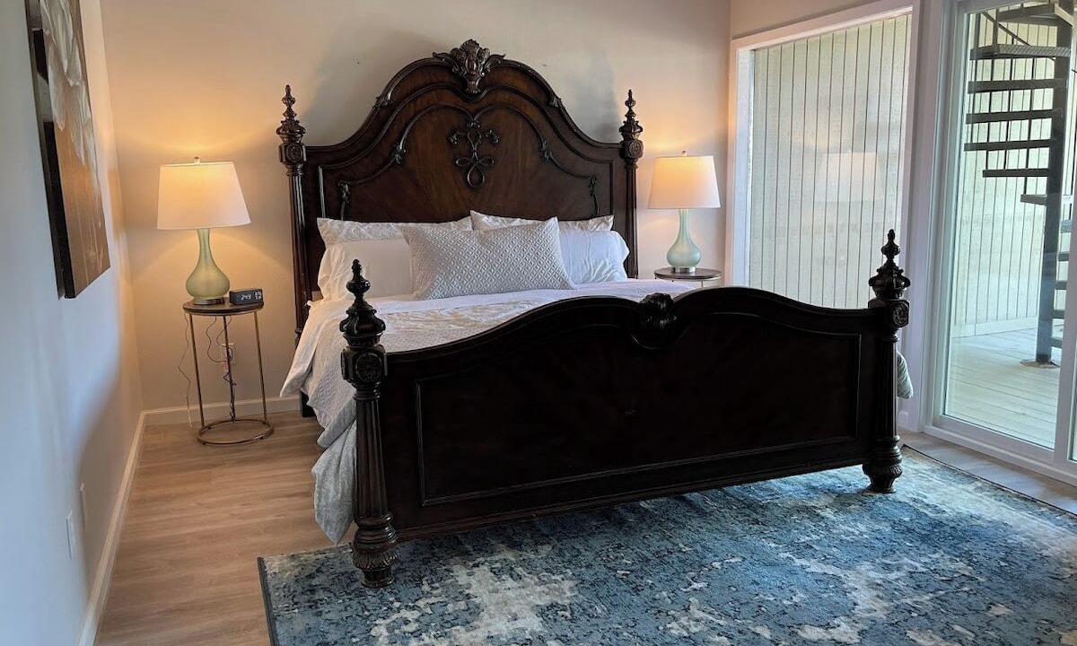 Photo of Bedroom in Point Venture