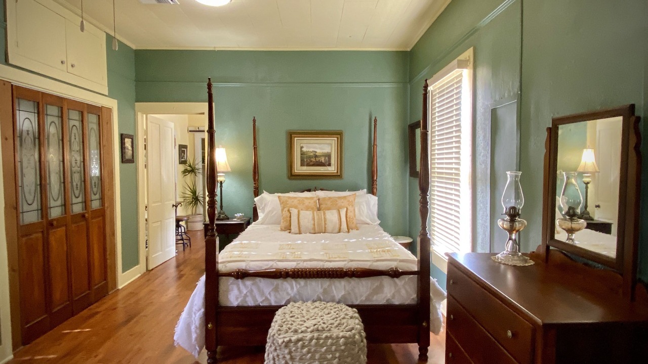Photo of Bedroom in Breaux Bridge