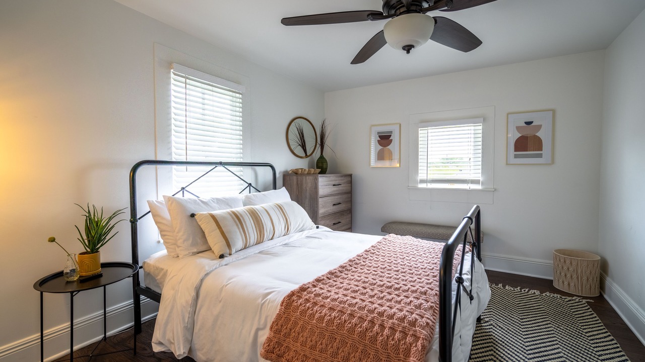 Photo of Bedroom in Downtown