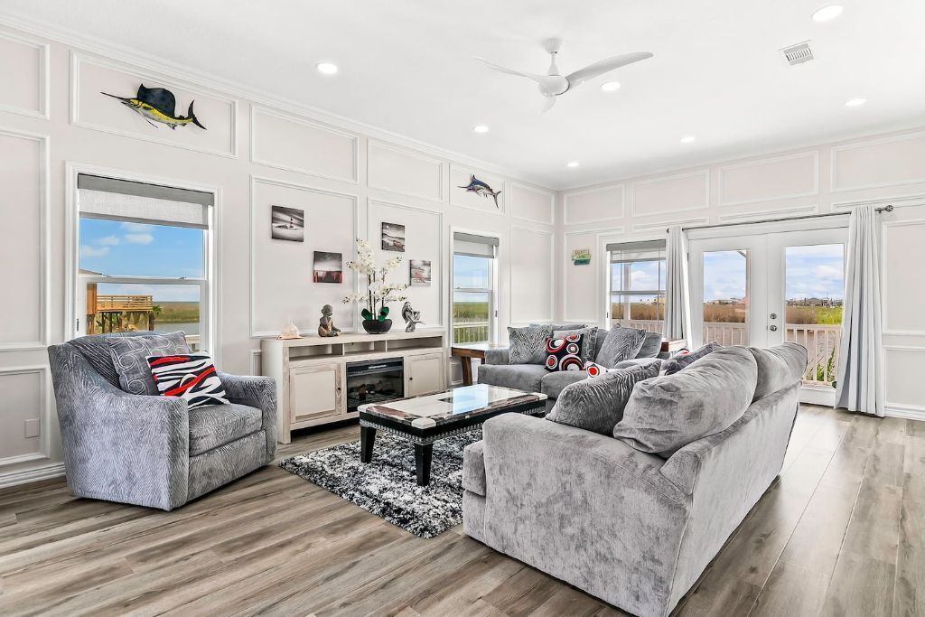 Photo of Livingroom in Surfside Beach