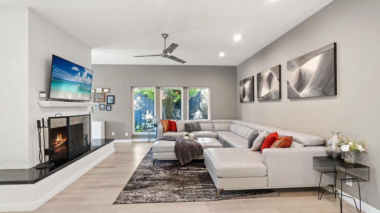 Photo of Livingroom in Lake Highlands