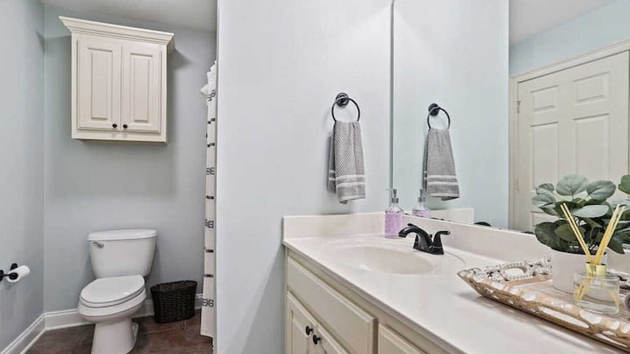 Photo of Bathroom in Highlands - Perkins