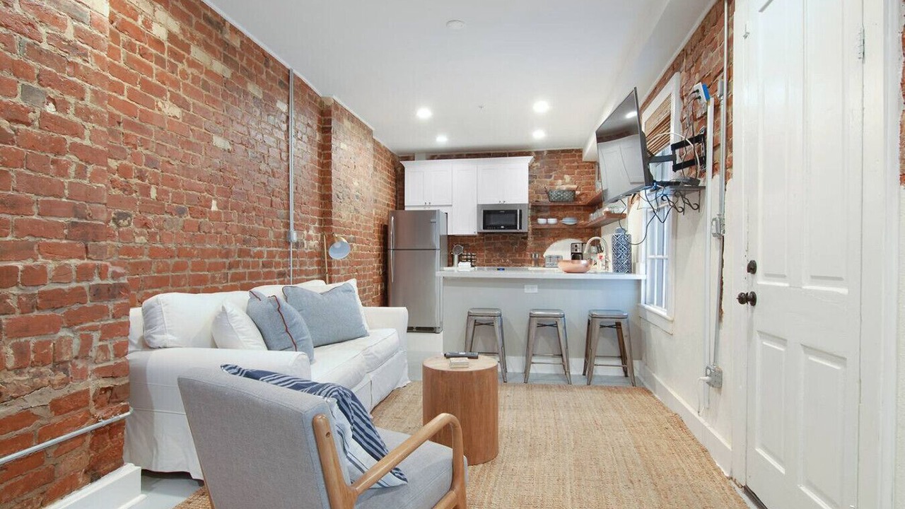 Photo of Livingroom in Lower Garden District
