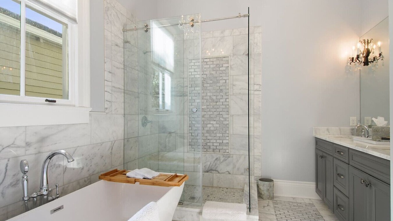 Photo of Bathroom in Uptown Historic District