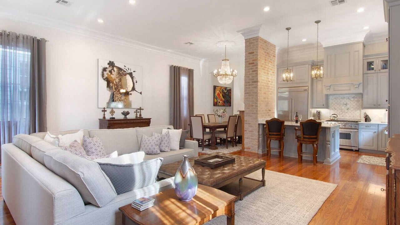 Photo of Livingroom in Uptown Historic District
