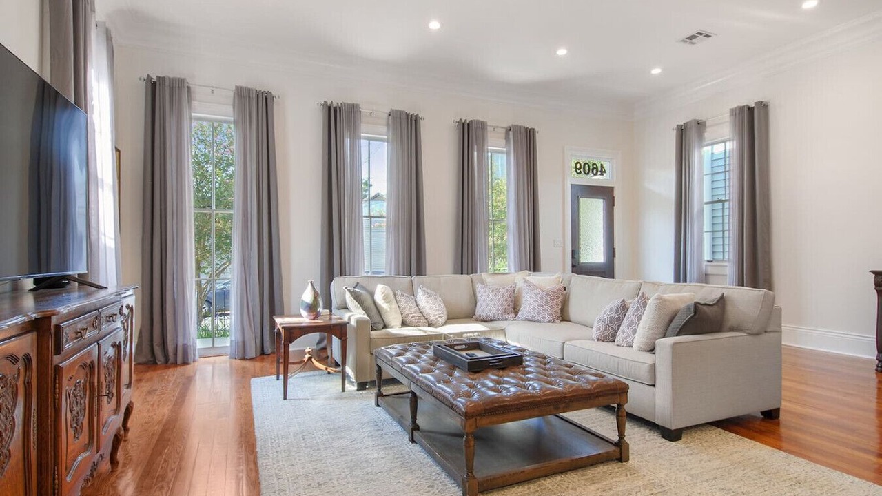Photo of Livingroom in Uptown Historic District