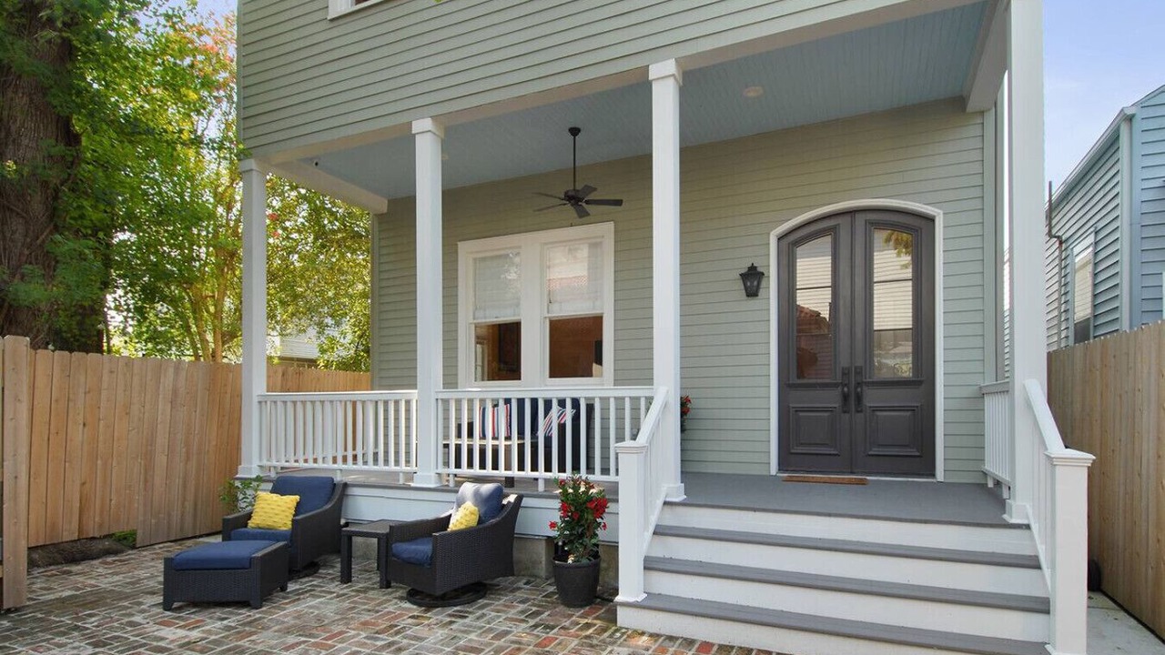 Photo of Patio Balcony in Uptown Historic District