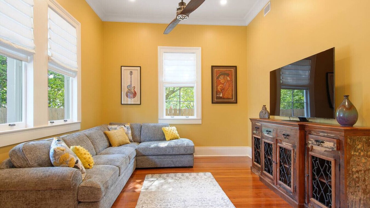 Photo of Livingroom in Uptown Historic District
