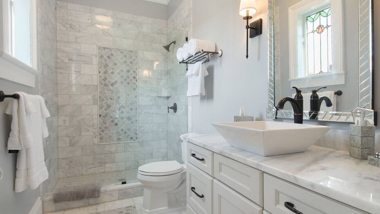 Photo of Bathroom in Uptown Historic District