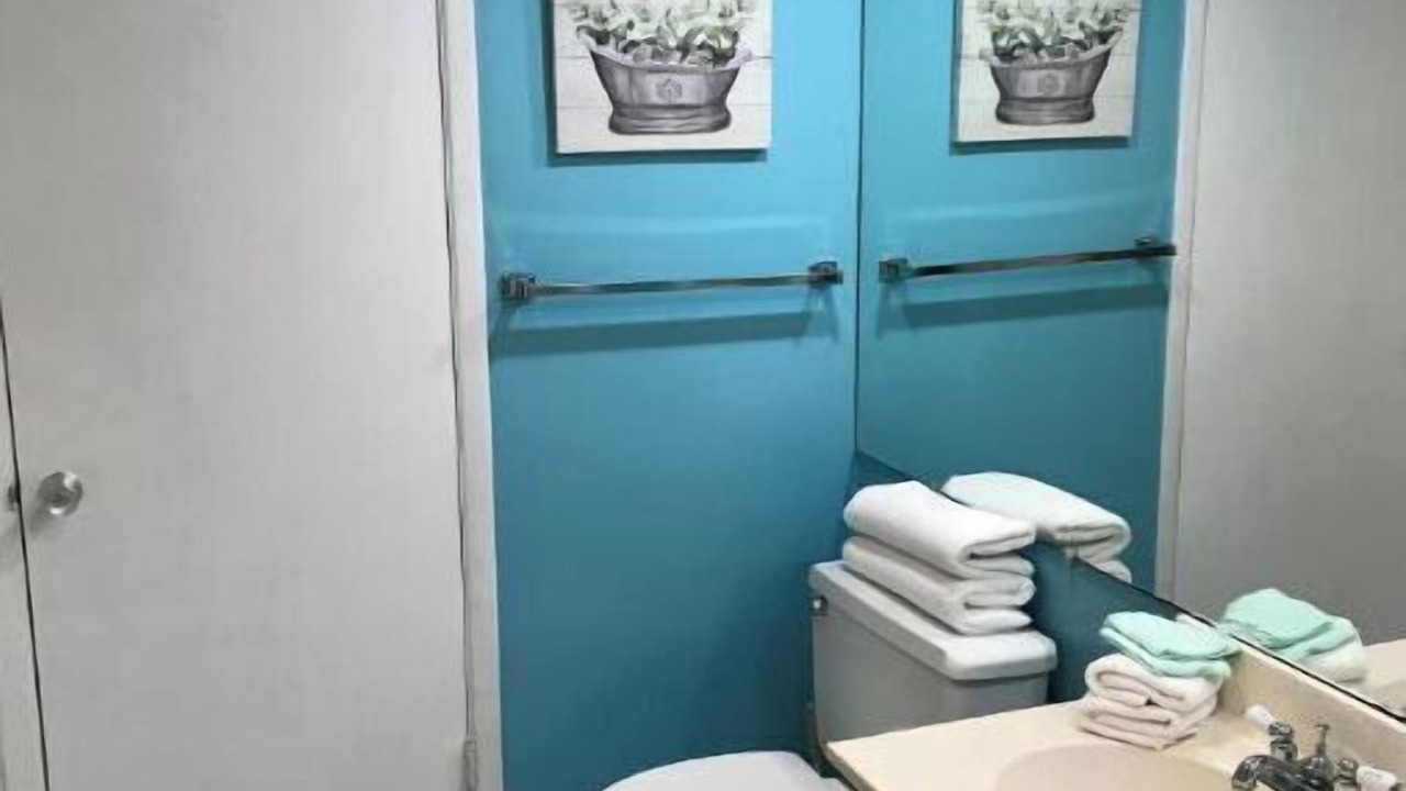 Photo of Bathroom in Diamondhead