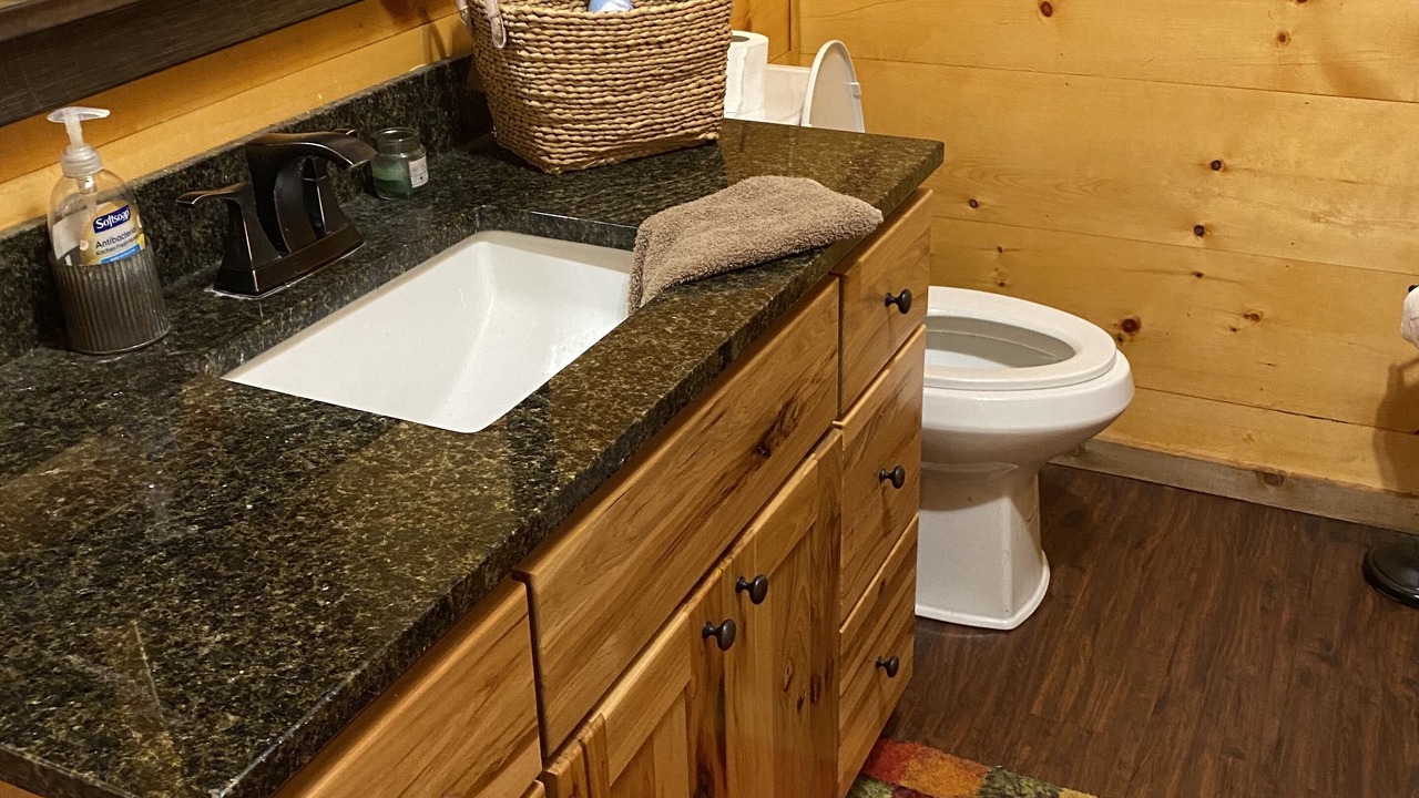 Photo of Bathroom in Mittie