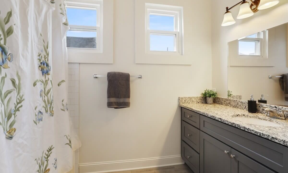 Photo of Bathroom in Seventh Ward