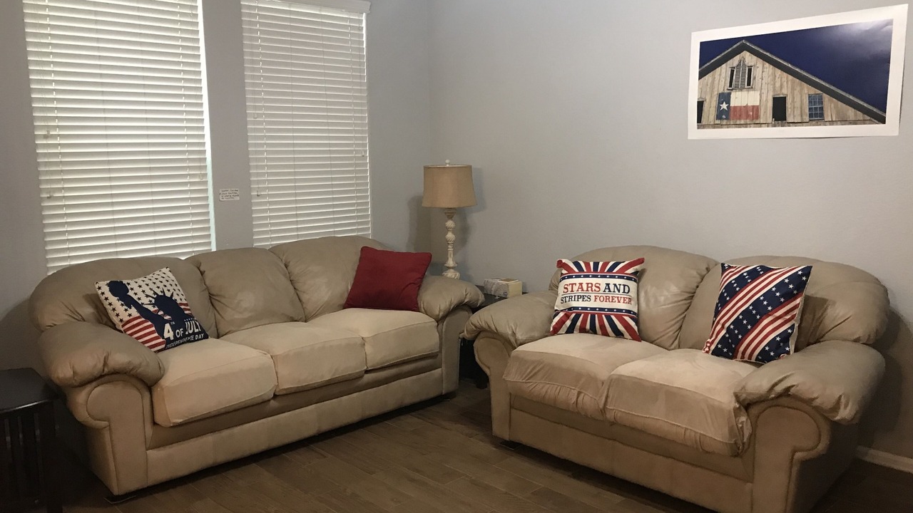 Photo of Livingroom in North Central Thousand Oaks