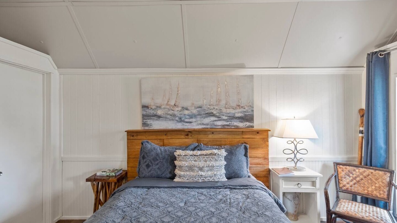 Photo of Bedroom in Oil City
