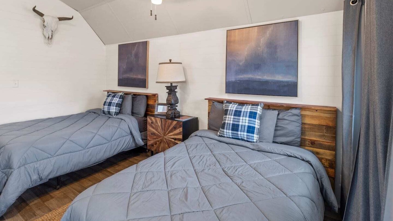 Photo of Bedroom in Oil City
