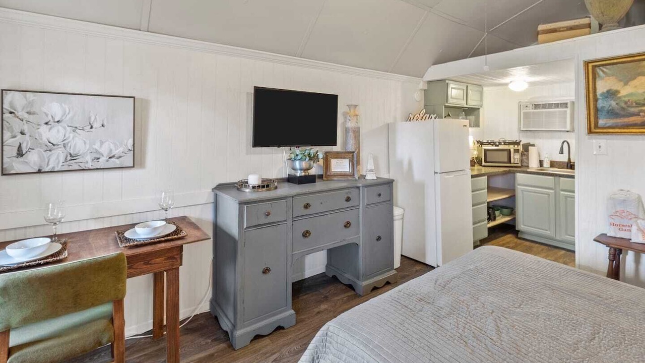 Photo of Bedroom in Oil City