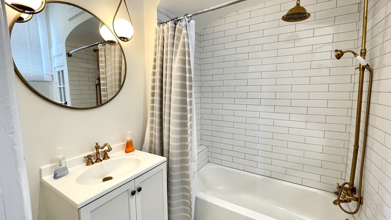 Photo of Bathroom in Mid-City