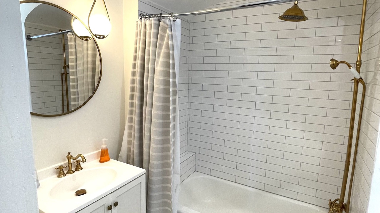 Photo of Bathroom in Mid-City