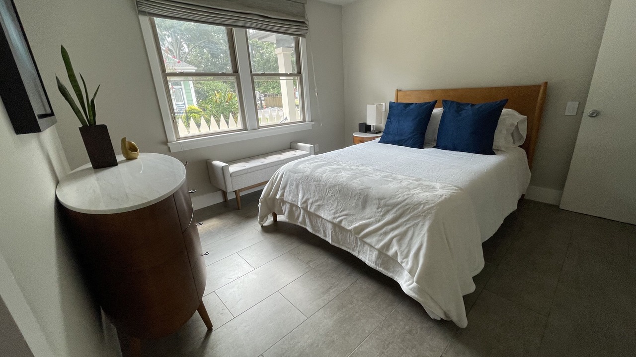 Photo of Bedroom in Central Carrollton Association
