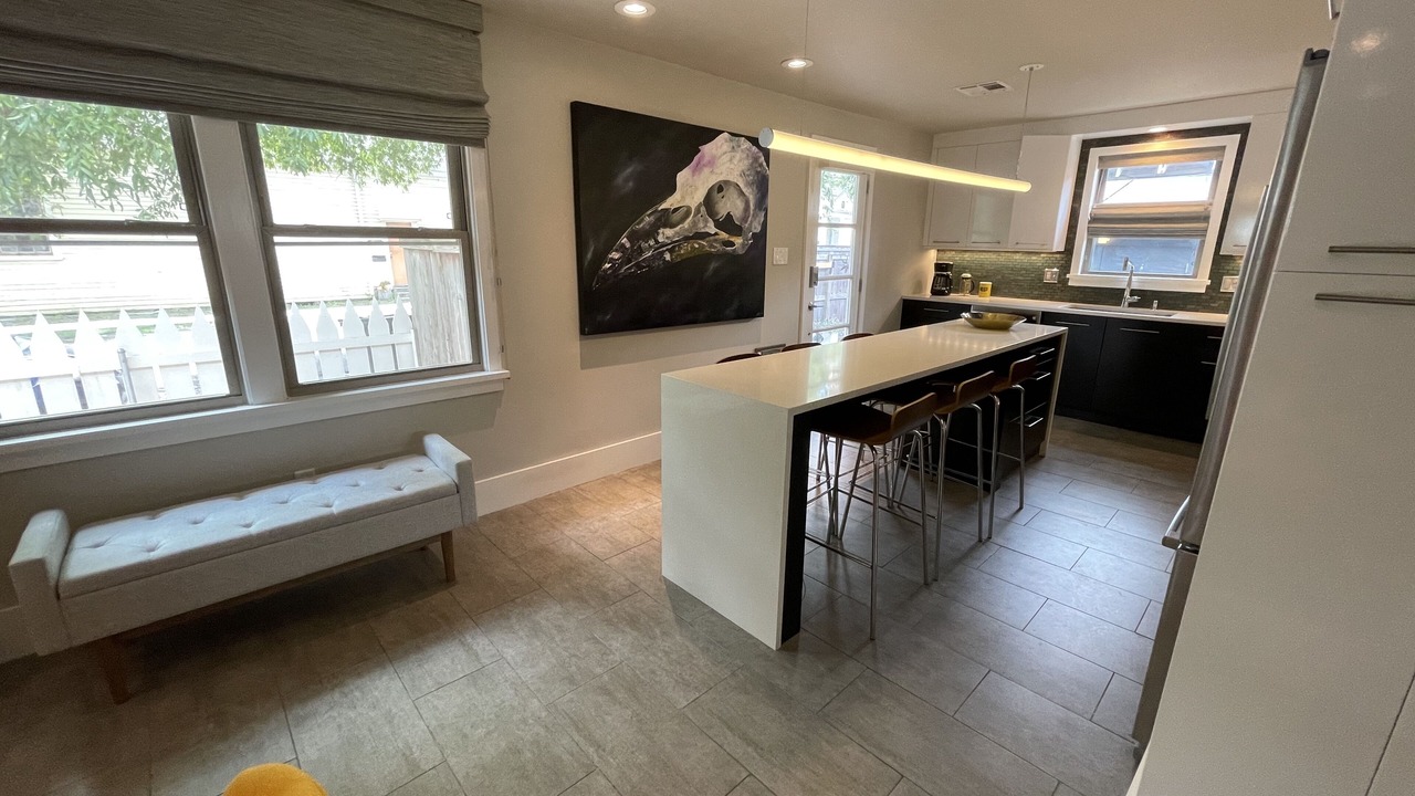 Photo of Kitchen in Central Carrollton Association