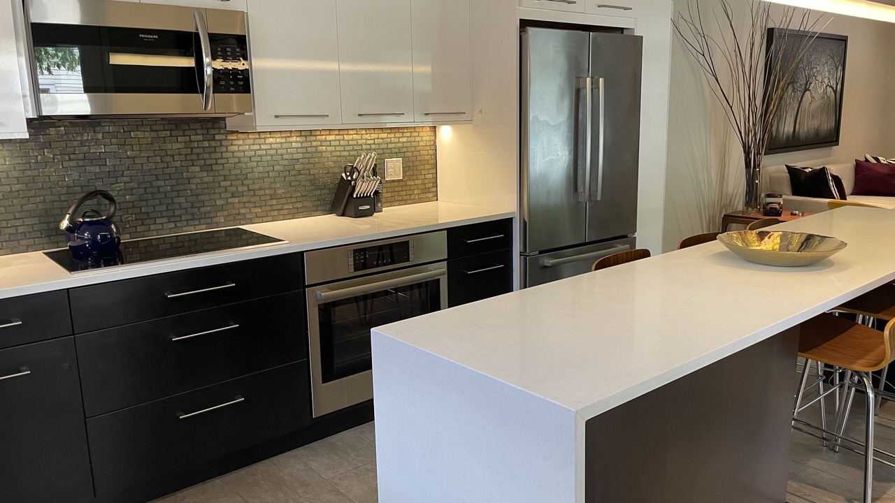 Photo of Kitchen in Central Carrollton Association
