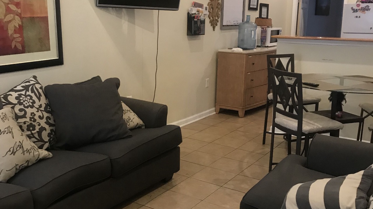 Photo of Livingroom in Hoffman Triangle