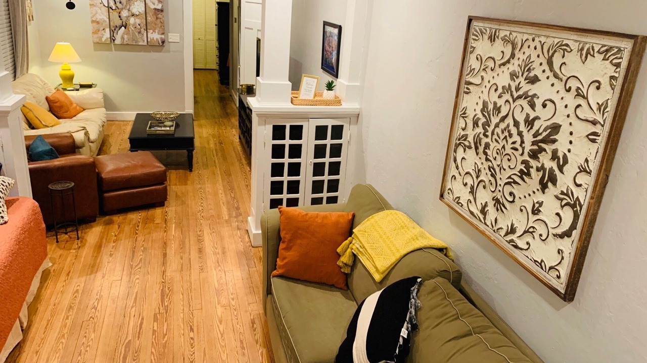 Photo of Livingroom in Uptown Historic District