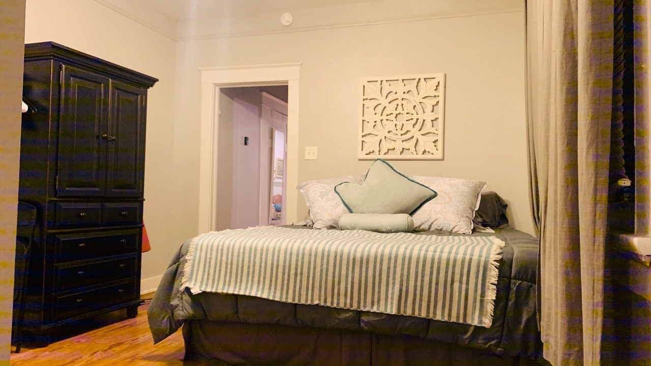 Photo of Bedroom in Uptown Historic District