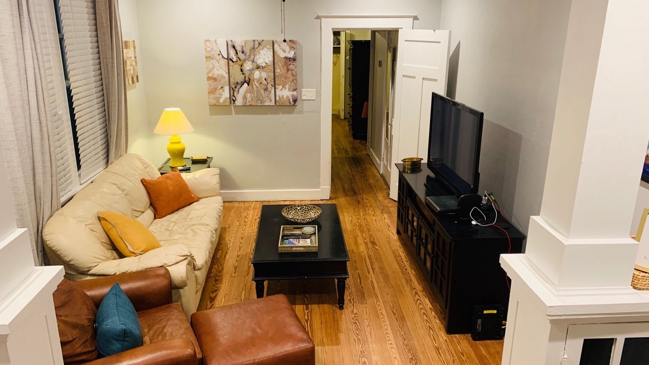 Photo of Livingroom in Uptown Historic District