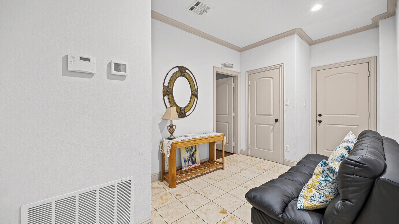 Photo of Livingroom in Knox - Henderson