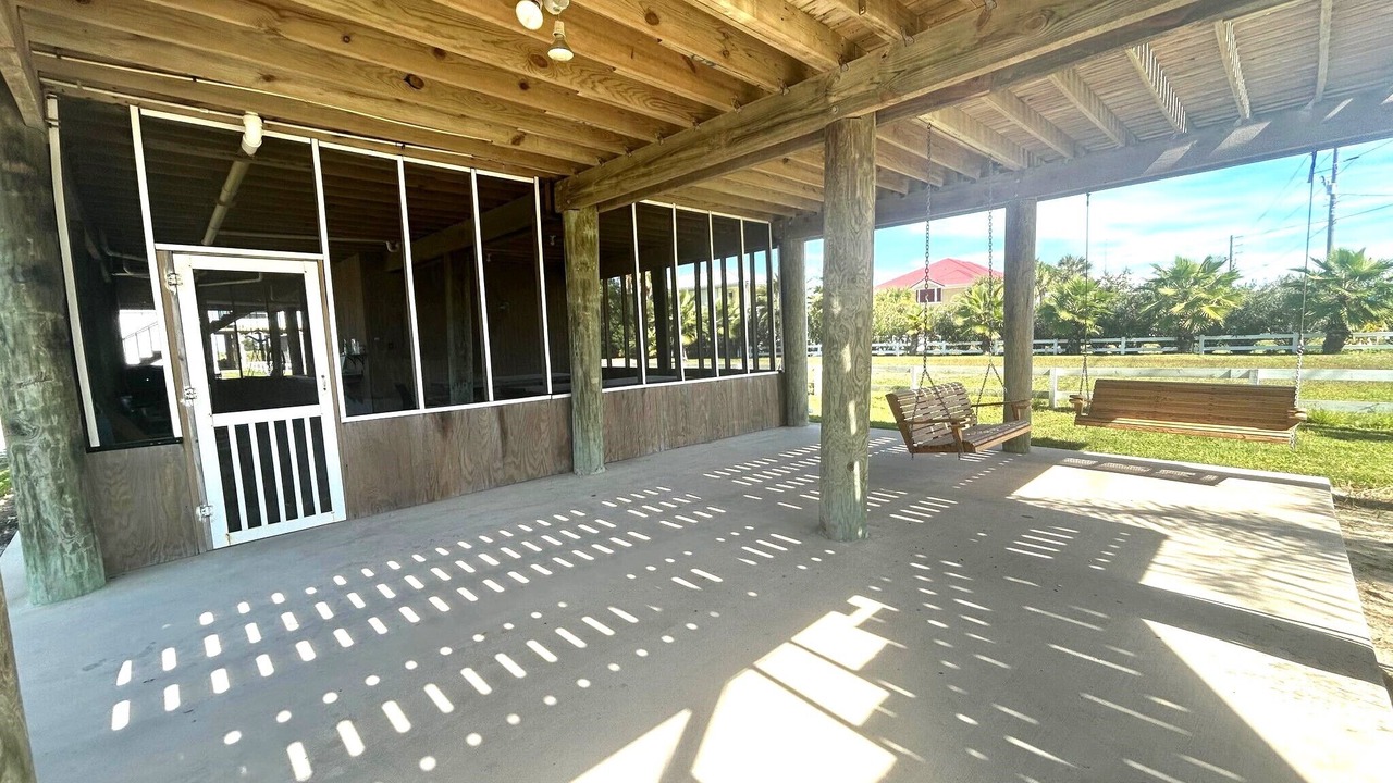 Photo of Patio Balcony in Grand Isle