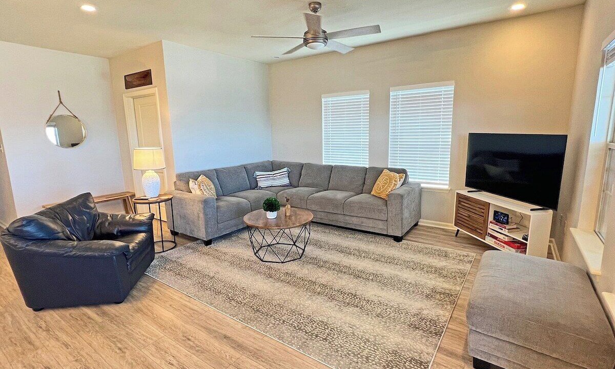Photo of Livingroom in Golden Meadow
