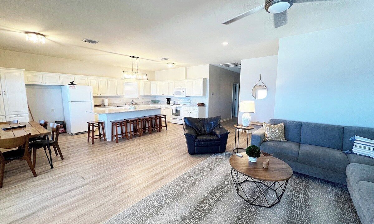 Photo of Livingroom in Golden Meadow