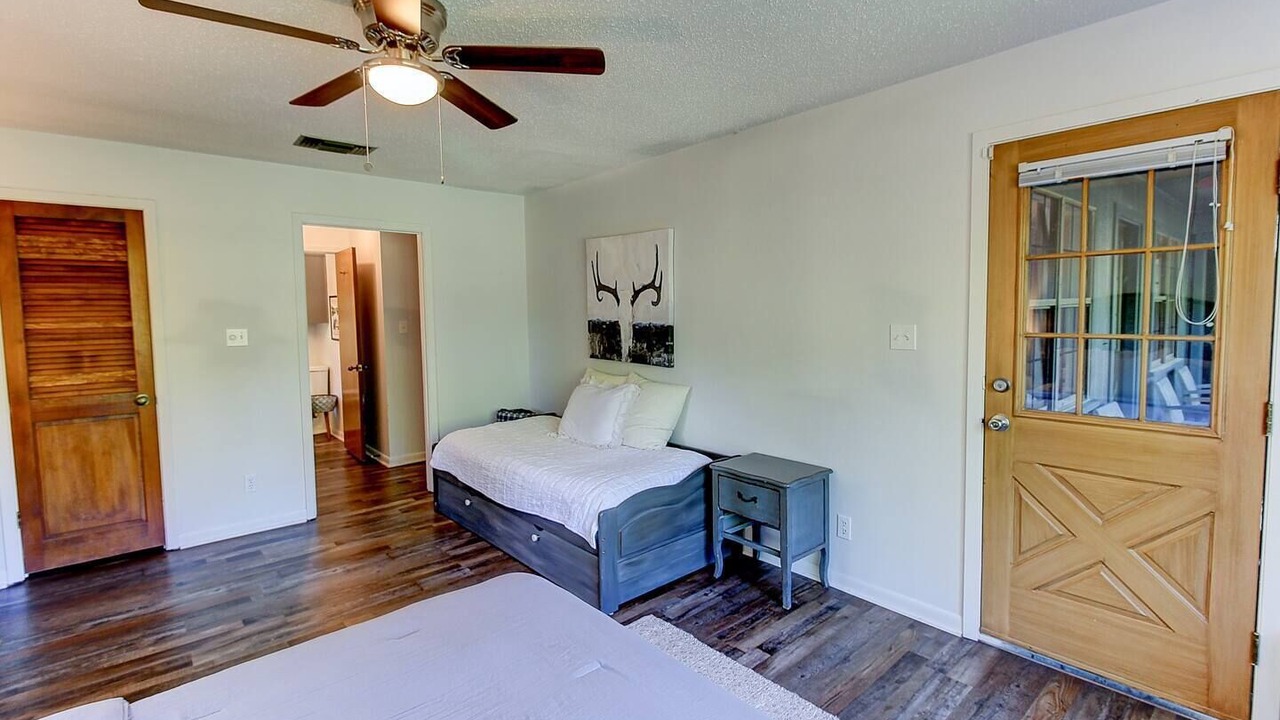 Photo of Bedroom in Shreveport
