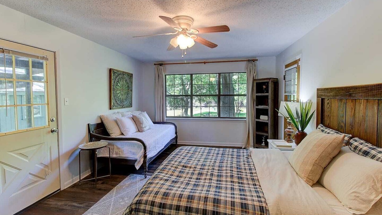 Photo of Bedroom in Shreveport